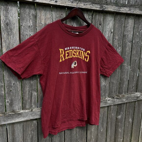 NUTMEG x LEE SPORTS VINTAGE 90s Washington Redskins Embroidered Logo Tee- Large - Picture 8 of 10